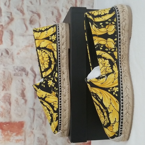 New Versace Barocco-Print Canvas Espadrilles - Picture 4 of 10